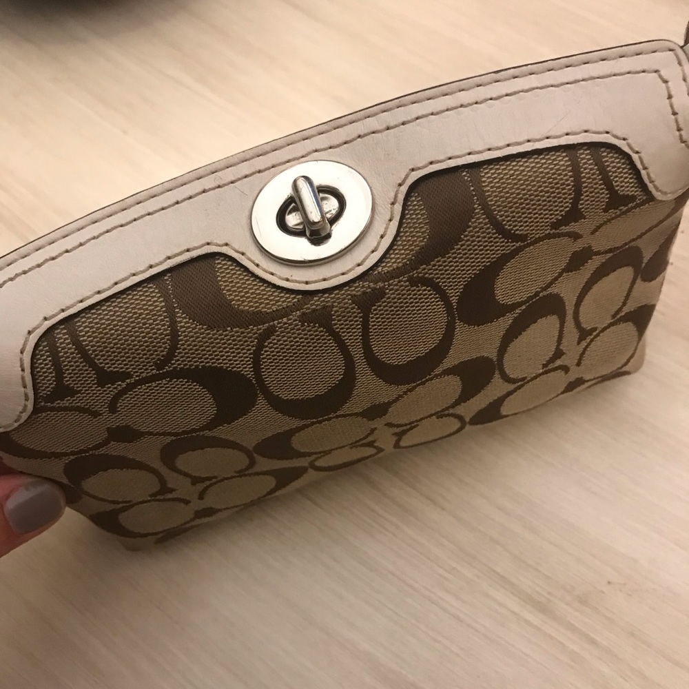 Coach Pouch